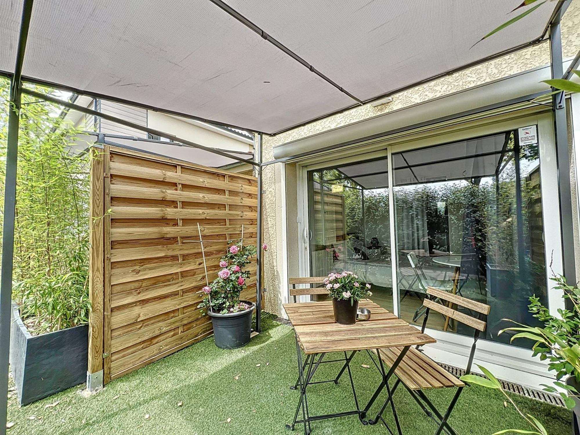 Appart'Hotel Le Clos Lassagne A Brignais - Lyon Sud Exterior foto